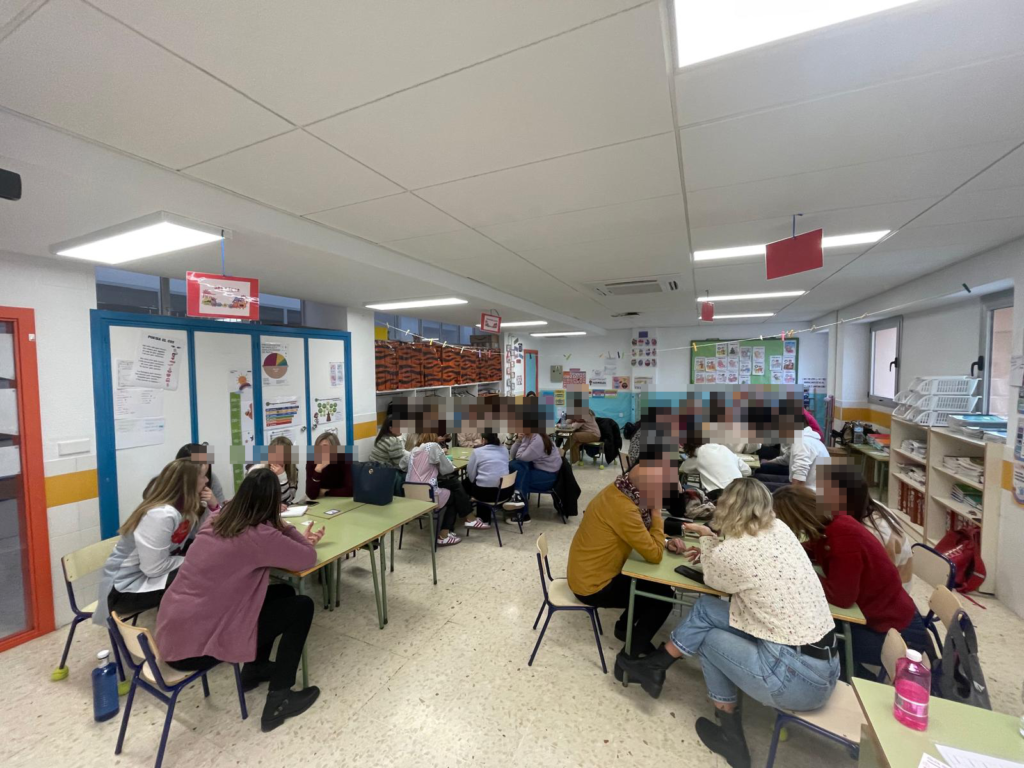 Charla de psicología en centro educativo
